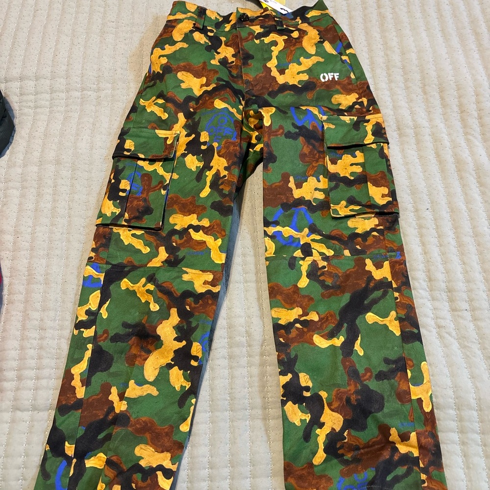 Off white Camo Pants. Kids pants. Size 8